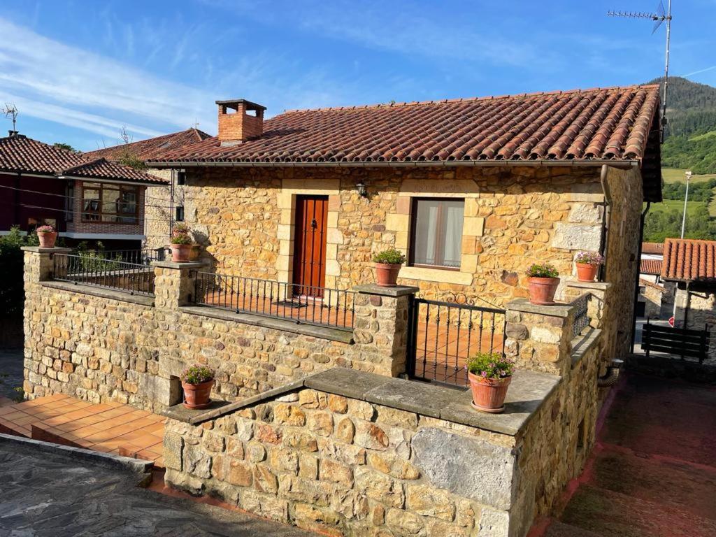 Apartamentos rurales La Casa Vieja De Alceda Exterior foto