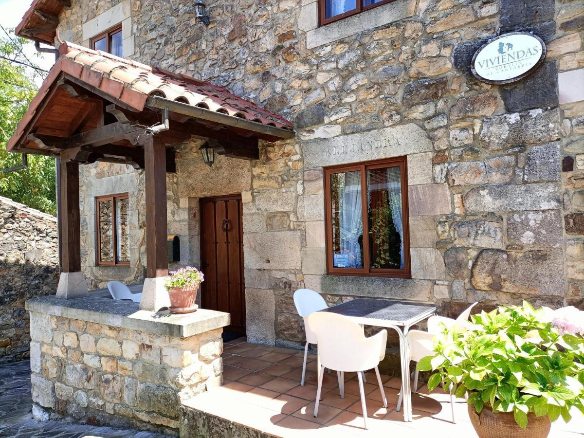 Apartamentos rurales La Casa Vieja De Alceda Exterior foto