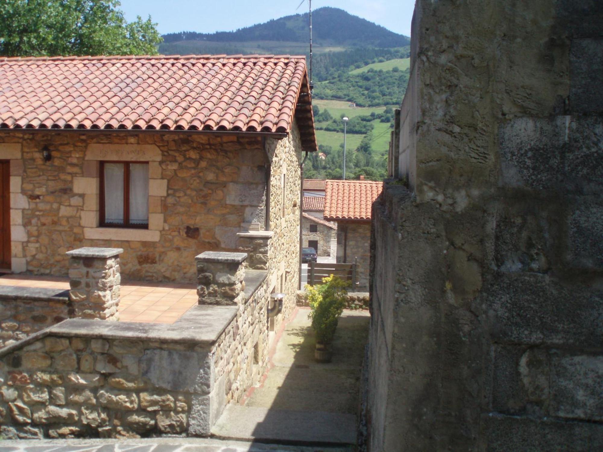 Apartamentos rurales La Casa Vieja De Alceda Exterior foto