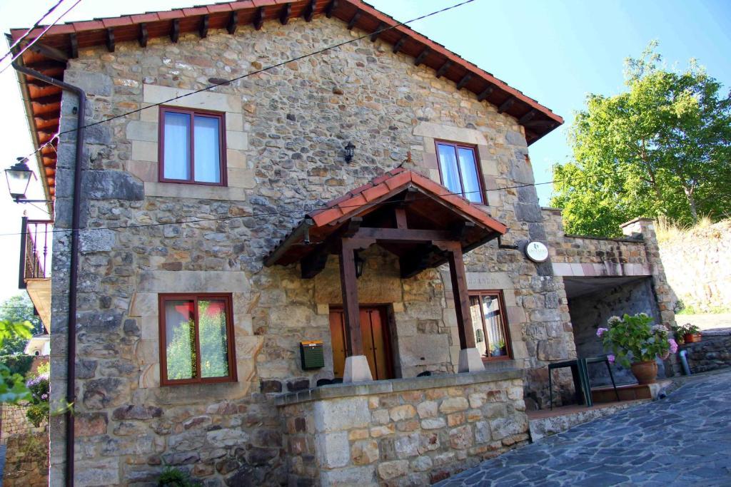Apartamentos rurales La Casa Vieja De Alceda Exterior foto