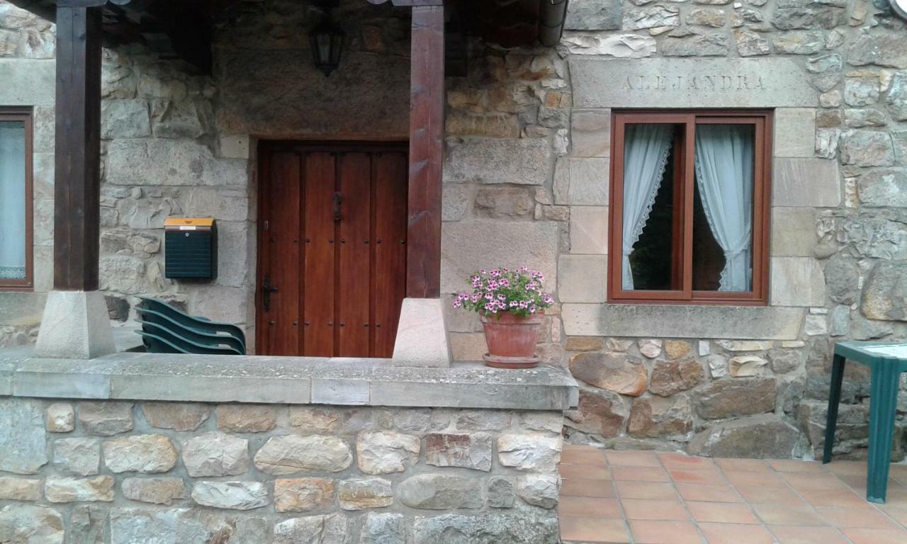 Apartamentos rurales La Casa Vieja De Alceda Exterior foto