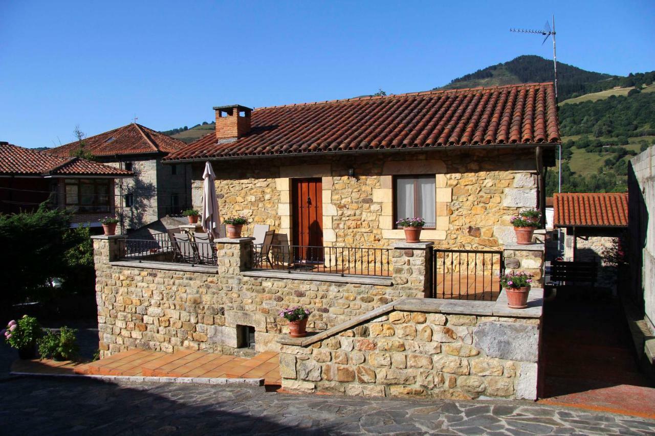 Apartamentos rurales La Casa Vieja De Alceda Exterior foto